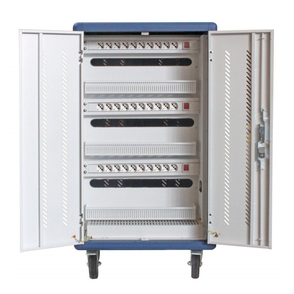 Tył szafy Techly I-CABINET-30DUTY z trzema listwami po 10 gniazd 230 V